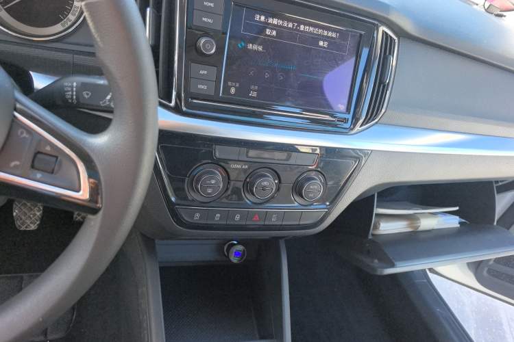 Used Skoda Kamiq 2018 1.5L Manual Comfort Edition China VI Standard Audio And AC Panel
