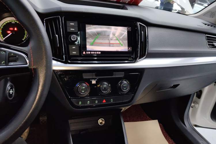 Used Skoda Kamiq 2018 1.5L Automatic Comfort Edition China VI Standard Audio And AC Panel