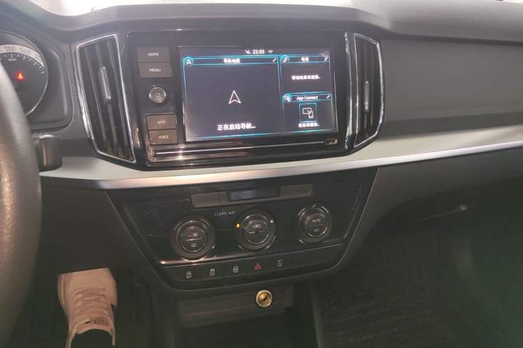 Used Skoda Kamiq 2018 1.5L Automatic Comfort Edition China VI Standard Audio And AC Panel