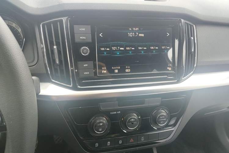 Used Skoda Kamiq 2018 1.5L Automatic Comfort Edition China VI Standard Audio And AC Panel