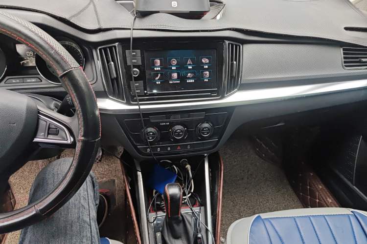 Used Skoda Kamiq 2018 1.5L Automatic Comfort Edition China V Standard Audio And AC Panel