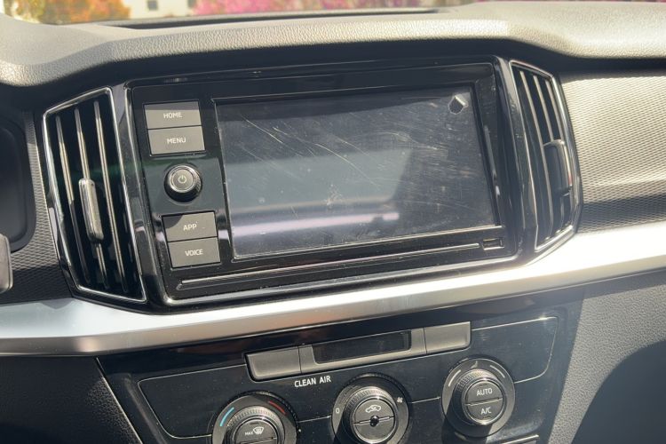Used Skoda Kamiq 2018 1.5L Automatic Comfort Edition China VI Standard Audio And AC Panel