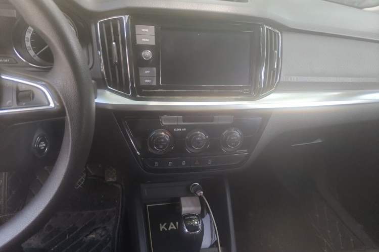 Used Skoda Kamiq 2018 1.5L Automatic Comfort Edition China VI Standard Audio And AC Panel