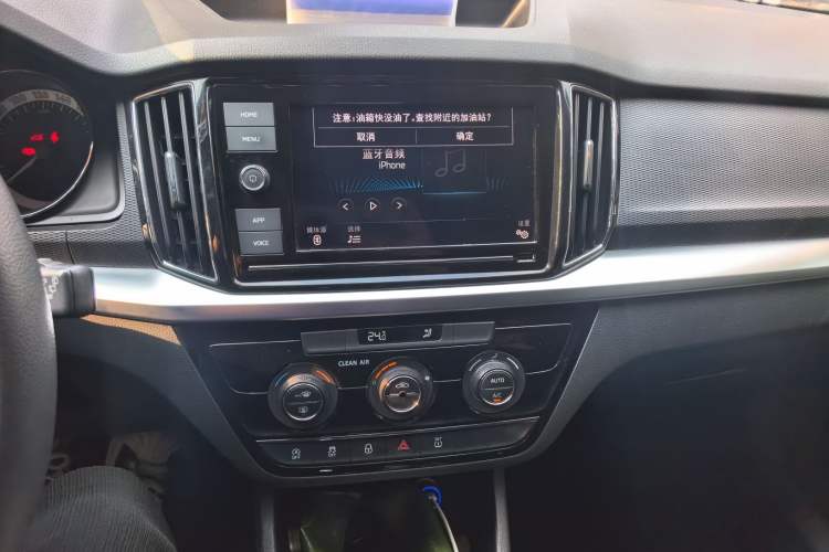 Used Skoda Kamiq 2018 1.5L Manual Comfort Edition China VI Standard Audio And AC Panel