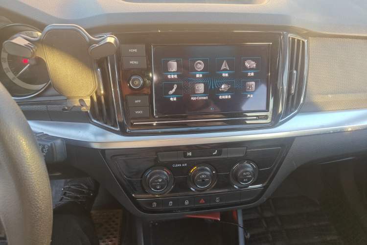 Used Skoda Kamiq 2018 1.5L Automatic Comfort Edition China V Standard Audio And AC Panel