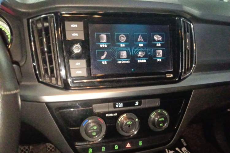 Used Skoda Kamiq 2018 1.5L Automatic Comfort Edition China VI Standard Audio And AC Panel