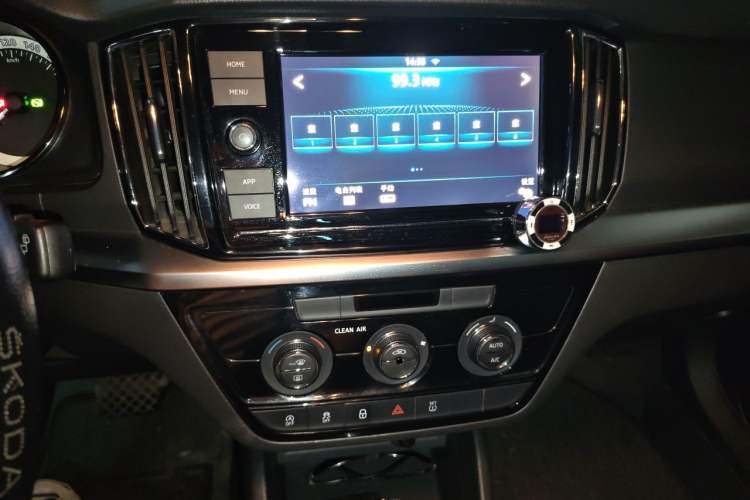 Used Skoda Kamiq 2018 1.5L Automatic Comfort Edition China V Standard Audio And AC Panel