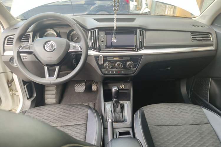 Used Skoda Kamiq 2018 1.5L Automatic Comfort Edition China V Standard Center Console