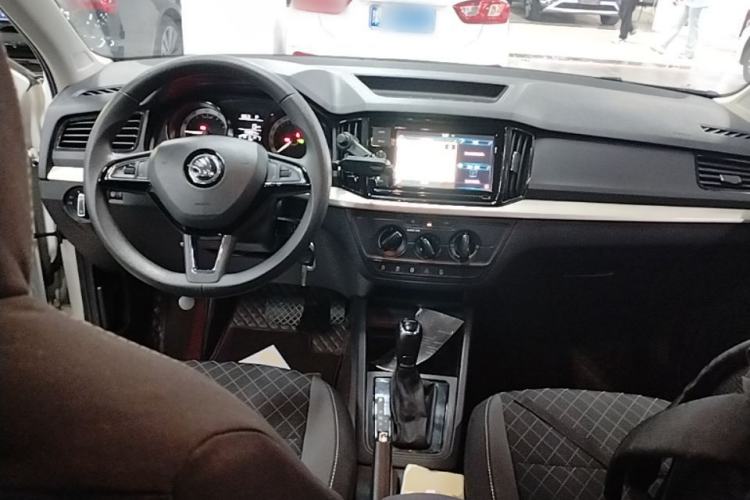 Used Skoda Kamiq 2018 1.5L Automatic Standard Version China V Emission Standard Center Console