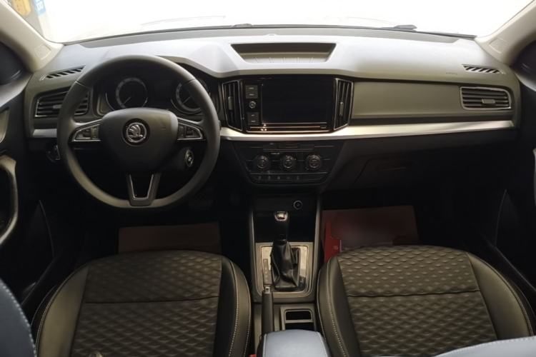 Used Skoda Kamiq 2018 1.5L Automatic Comfort Edition China VI Standard Center Console