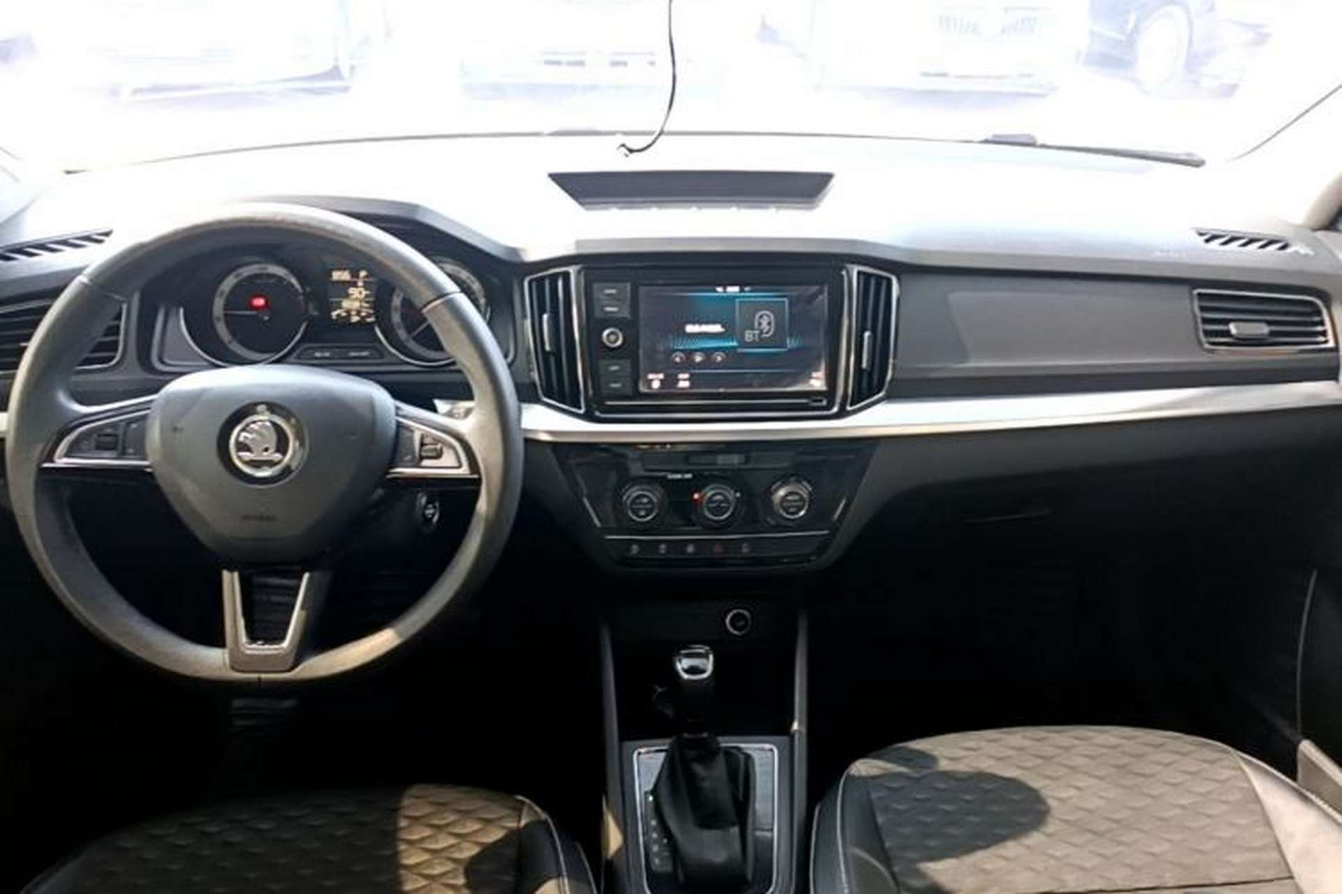 Used Skoda Kamiq 2018 1.5L Automatic Comfort Edition China VI Standard Center Console