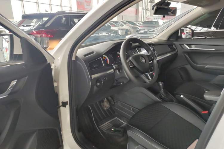Used Skoda Kamiq 2018 1.5L Automatic Comfort Edition China VI Standard Driver Seat