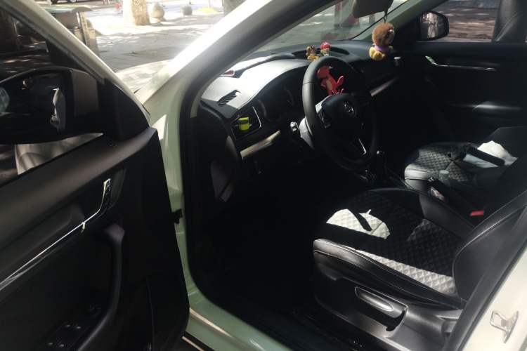 Used Skoda Kamiq 2018 1.5L Automatic Comfort Edition China VI Standard Driver Seat