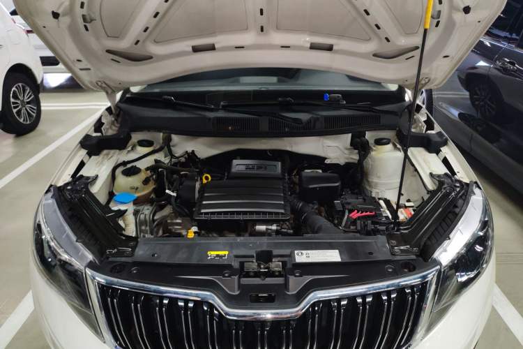 Used Skoda Kamiq 2018 1.5L Automatic Comfort Edition China VI Standard Engine Bay