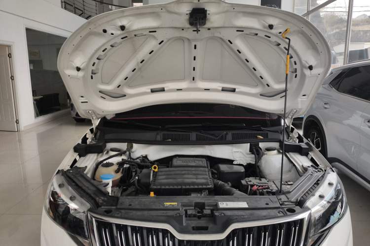 Used Skoda Kamiq 2018 1.5L Manual Comfort Edition China VI Standard Engine Bay