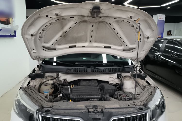 Used Skoda Kamiq 2018 1.5L Automatic Standard Edition China VI Engine Bay