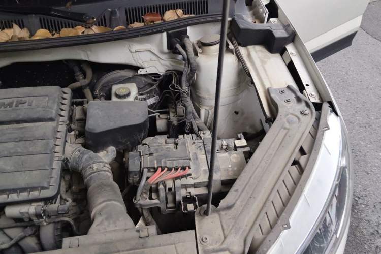 Used Skoda Kamiq 2018 1.5L Automatic Standard Edition China VI Engine Bay Left