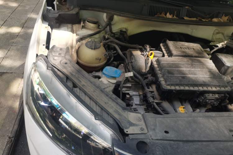 Used Skoda Kamiq 2018 1.5L Automatic Comfort Edition China VI Standard Engine Bay Right