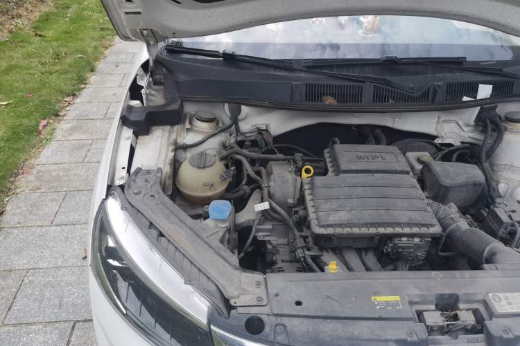 Used Skoda Kamiq 2018 1.5L Automatic Comfort Edition China VI Standard Engine Bay Right