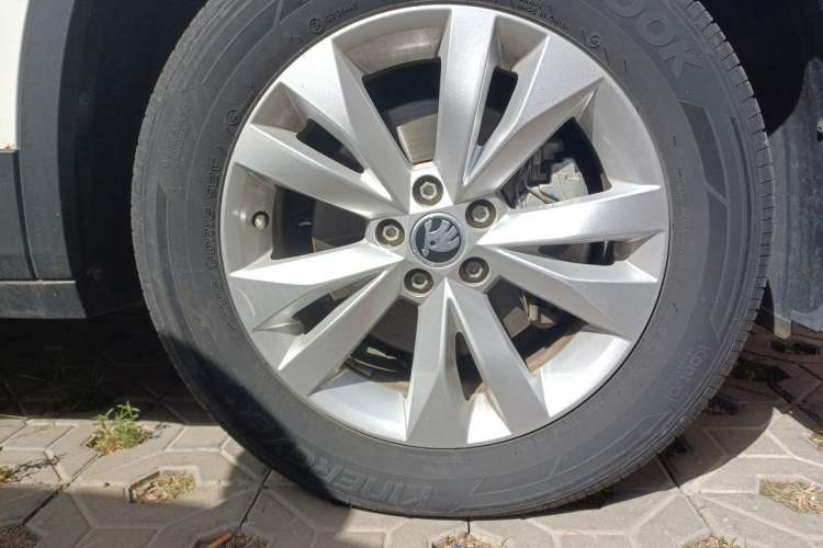 Used Skoda Kamiq 2018 1.5L Automatic Standard Edition China VI Exterior 1