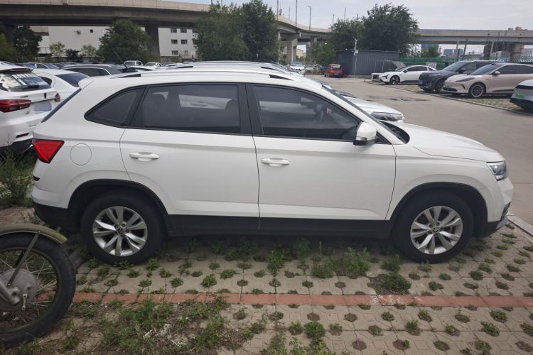 Used Skoda Kamiq 2018 1.5L Automatic Standard Edition China VI Exterior 2