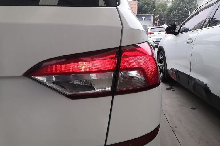 Used Skoda Kamiq 2018 1.5L Automatic Comfort Edition China VI Standard Exterior 3