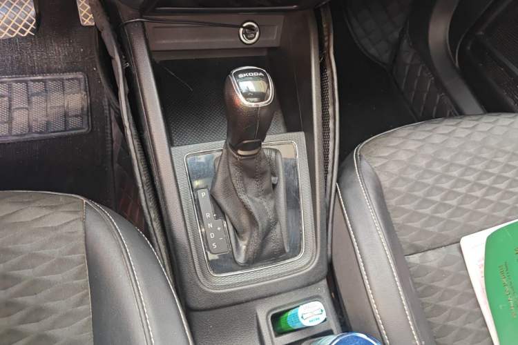 Used Skoda Kamiq 2018 1.5L Automatic Comfort Edition China V Standard Gear Lever
