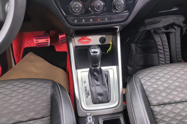 Used Skoda Kamiq 2018 1.5L Automatic Comfort Edition China V Standard Gear Lever