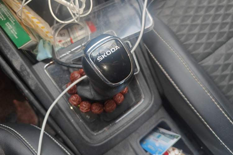 Used Skoda Kamiq 2018 1.5L Automatic Comfort Edition China VI Standard Gear Lever
