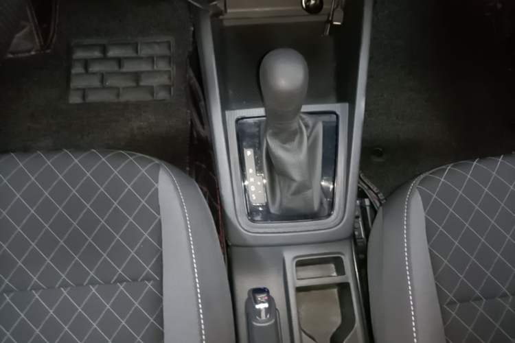 Used Skoda Kamiq 2018 1.5L Automatic Standard Version China V Emission Standard Gear Lever