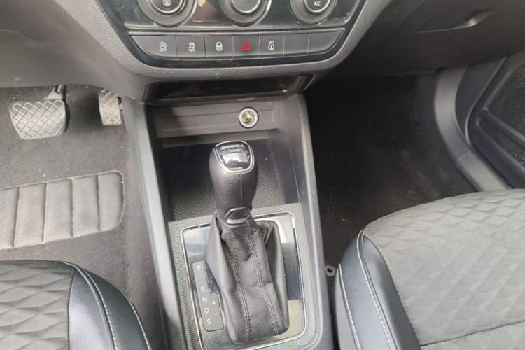 Used Skoda Kamiq 2018 1.5L Automatic Comfort Edition China V Standard Gear Lever