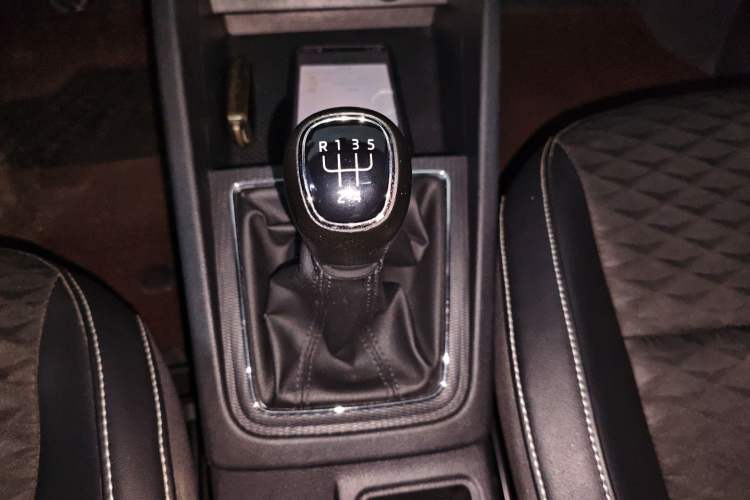 Used Skoda Kamiq 2018 1.5L Manual Comfort Edition China V Standard Gear Lever