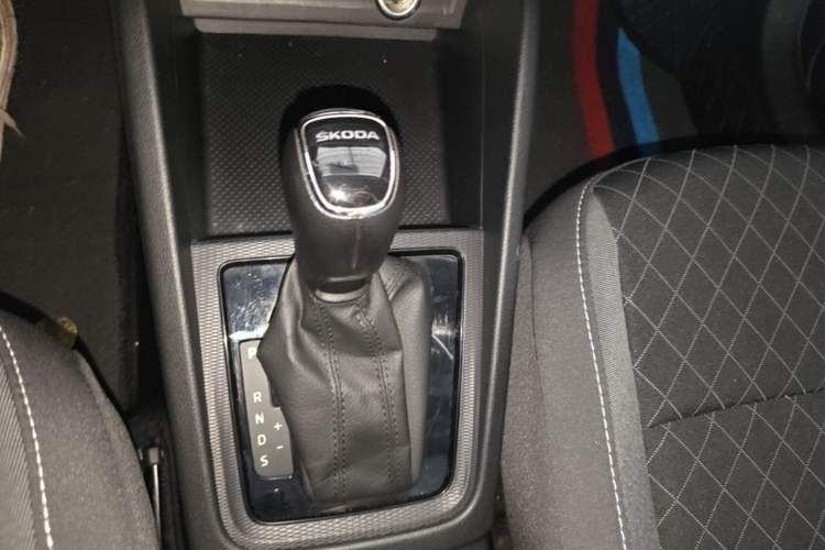 Used Skoda Kamiq 2018 1.5L Automatic Standard Version China V Emission Standard Gear Lever