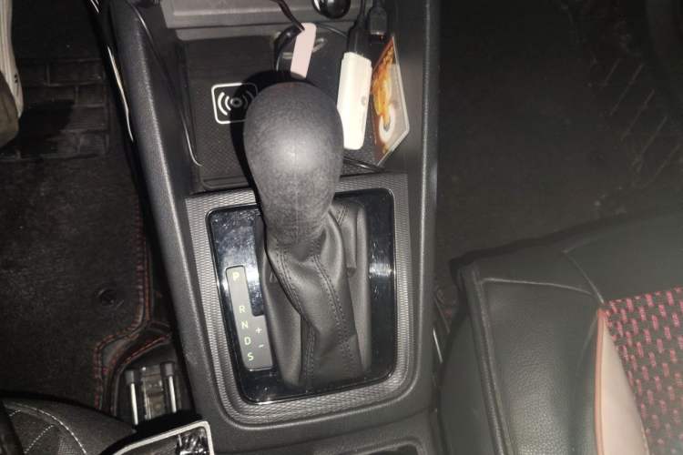 Used Skoda Kamiq 2018 1.5L Automatic Standard Version China V Emission Standard Gear Lever