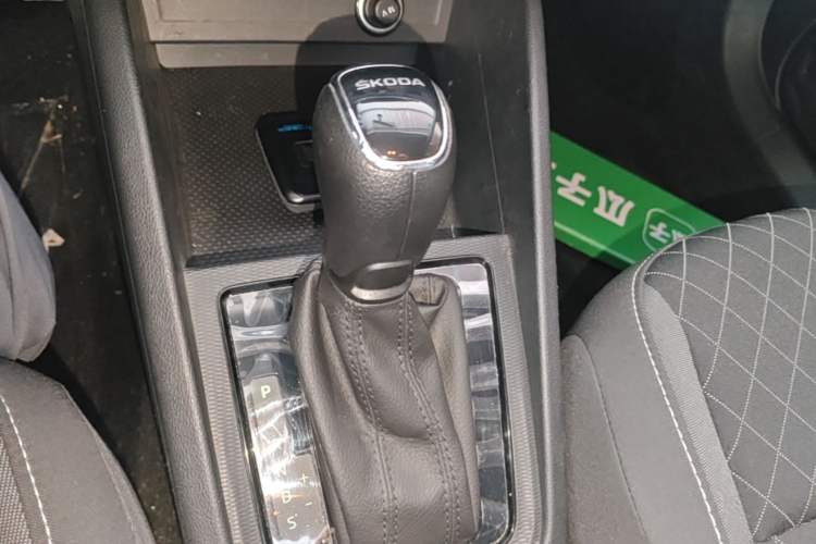 Used Skoda Kamiq 2018 1.5L Automatic Standard Version China V Emission Standard Gear Lever