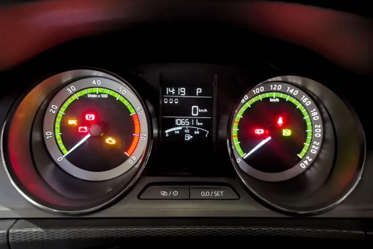 Used Skoda Kamiq 2018 1.5L Automatic Comfort Edition China VI Standard Instrument Cluster