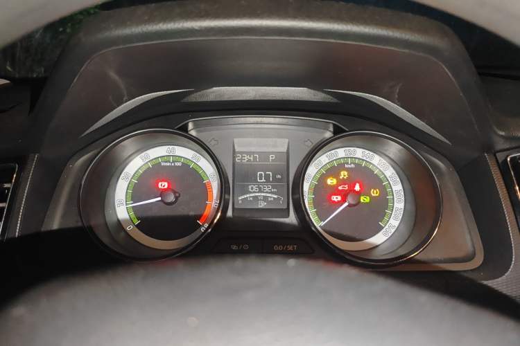 Used Skoda Kamiq 2018 1.5L Automatic Comfort Edition China VI Standard Instrument Cluster