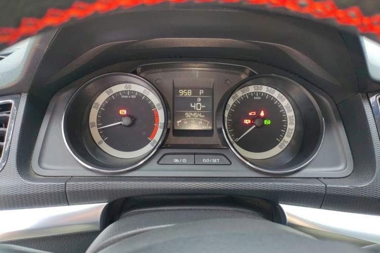 Used Skoda Kamiq 2018 1.5L Automatic Comfort Edition China VI Standard Instrument Cluster