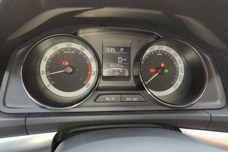 Used Skoda Kamiq 2018 1.5L Automatic Comfort Edition China VI Standard Instrument Cluster