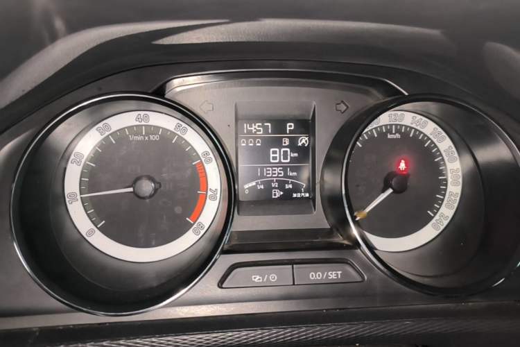 Used Skoda Kamiq 2018 1.5L Automatic Comfort Edition China VI Standard Instrument Cluster