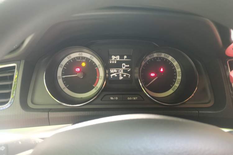 Used Skoda Kamiq 2018 1.5L Automatic Comfort Edition China VI Standard Instrument Cluster