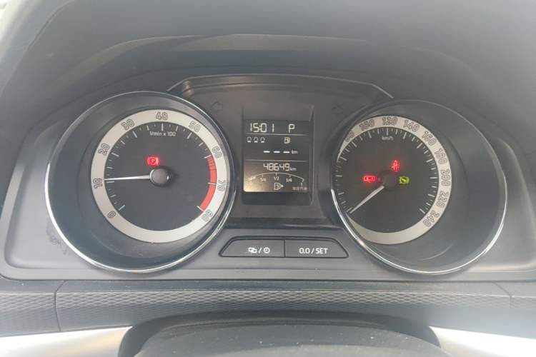 Used Skoda Kamiq 2018 1.5L Automatic Comfort Edition China VI Standard Instrument Cluster