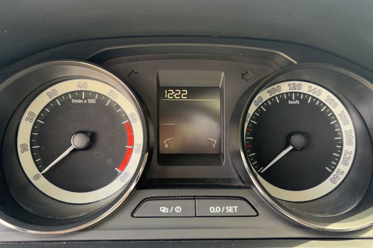 Used Skoda Kamiq 2018 1.5L Automatic Comfort Edition China VI Standard Instrument Cluster