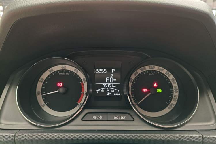 Used Skoda Kamiq 2018 1.5L Automatic Comfort Edition China VI Standard Instrument Cluster