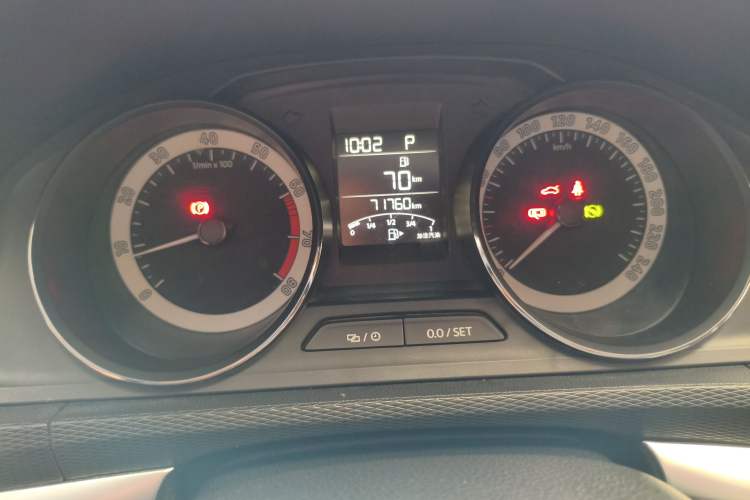 Used Skoda Kamiq 2018 1.5L Automatic Comfort Edition China VI Standard Instrument Cluster