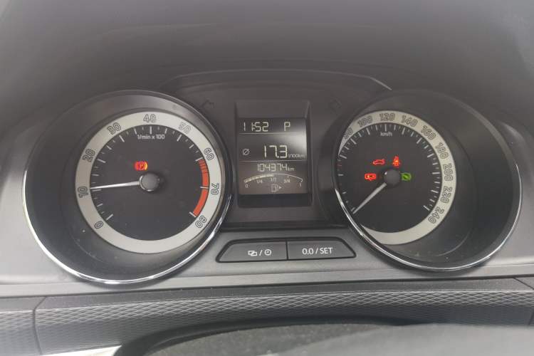 Used Skoda Kamiq 2018 1.5L Automatic Comfort Edition China VI Standard Instrument Cluster