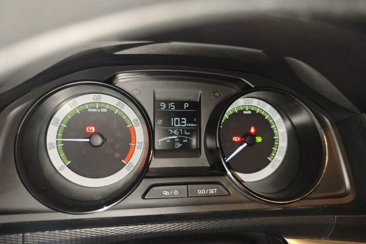 Used Skoda Kamiq 2018 1.5L Automatic Comfort Edition China VI Standard Instrument Cluster