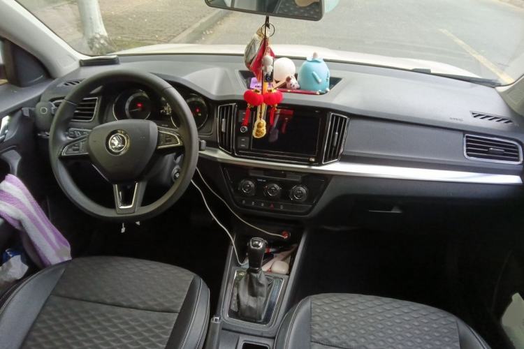Used Skoda Kamiq 2018 1.5L Automatic Comfort Edition China VI Standard Interior 2