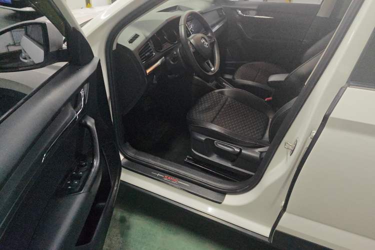 Used Skoda Kamiq 2018 1.5L Automatic Comfort Edition China VI Standard Interior 2