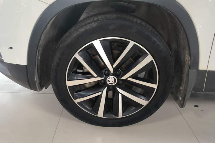 Used Skoda Kamiq 2018 1.5L Automatic Comfort Edition China VI Standard Left Front Wheel Hub